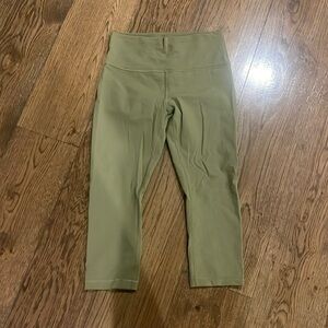 LULULEMON CROP LEGGINGS